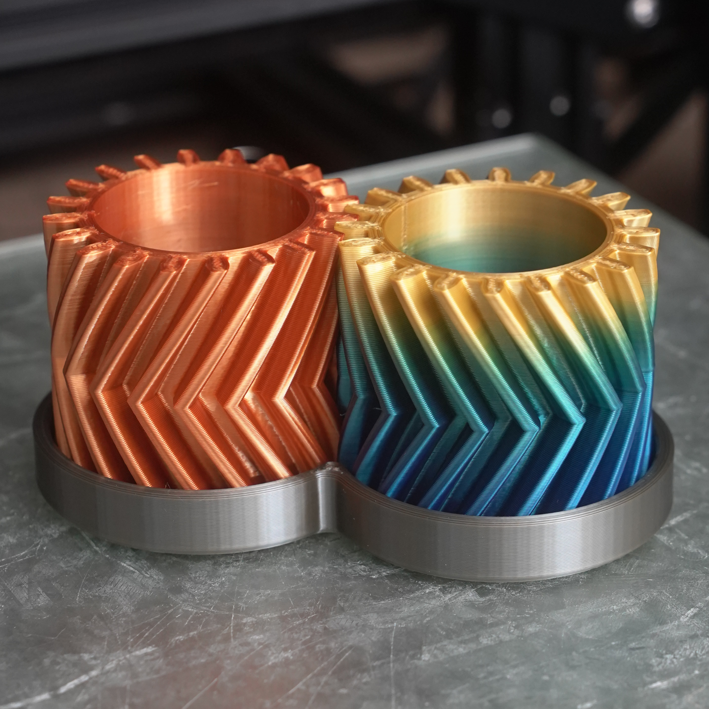 Double Helical (Herringbone) Containers