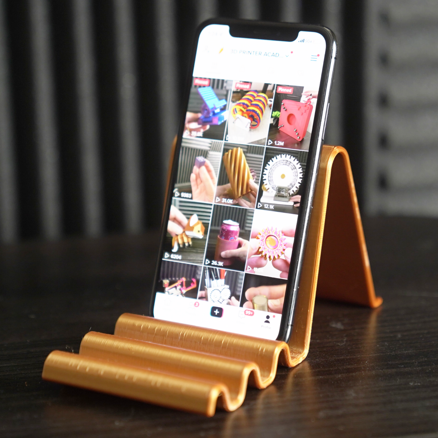 Wave Phone Stand