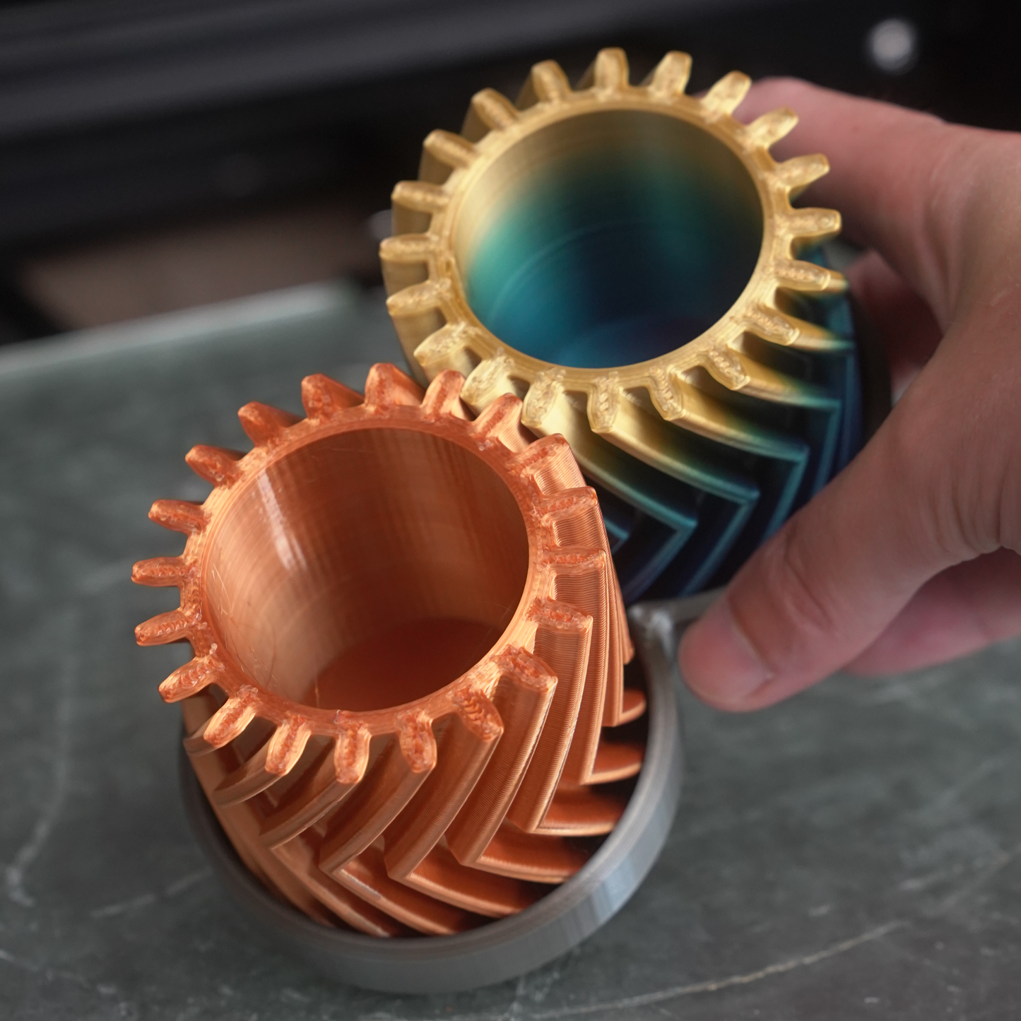 Double Helical (Herringbone) Containers