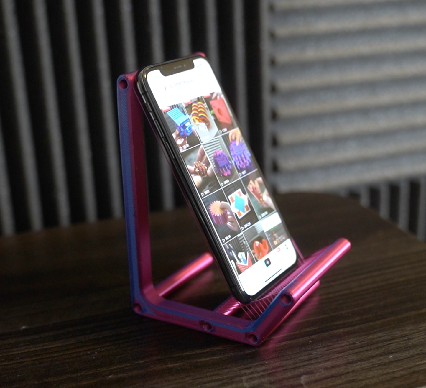 Experimental Tension Strand Phone Stand